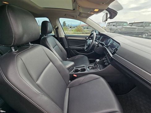 Used 2020 Volkswagen Jetta SE image 26