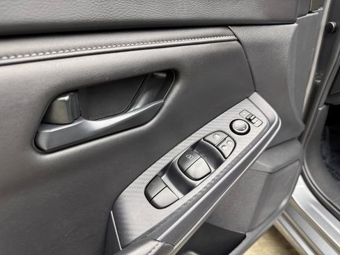 Used 2024 Nissan Sentra S image 11