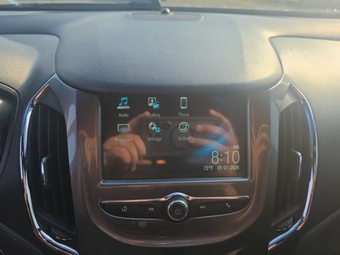 Used 2018 Chevrolet Cruze LT w/ Convenience Package FWD image 19