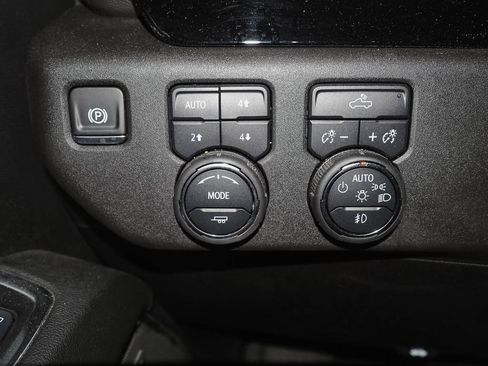 Certified 2024 Chevrolet Silverado 1500 RST w/ Convenience Package II AWD/4WD image 10