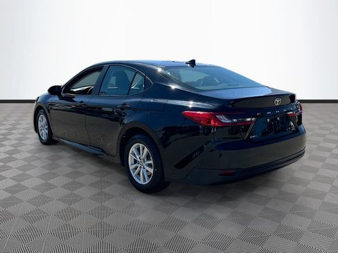 Used 2025 Toyota Camry LE FWD image 5