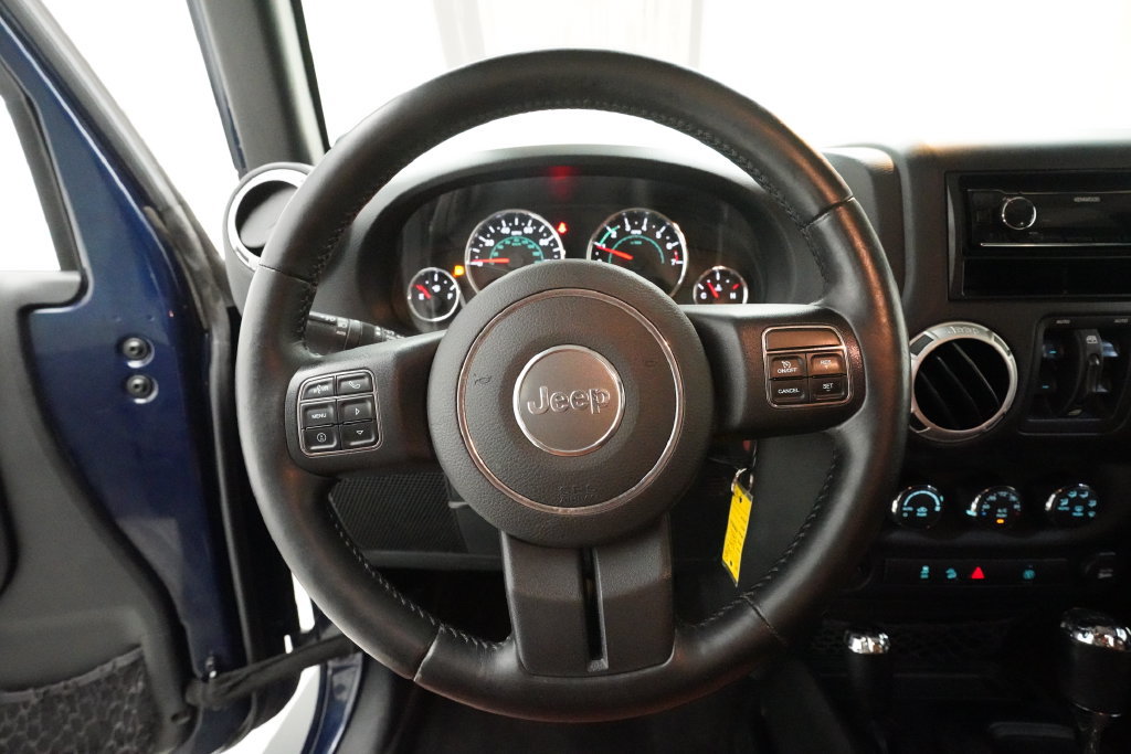 Used 2013 Jeep Wrangler Unlimited Sahara w/ Connectivity Group AWD/4WD image 4