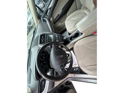 Used 2017 Lincoln MKC Premiere image 31