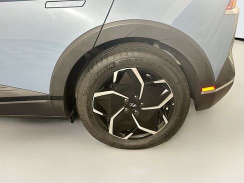 Used 2024 Hyundai Ioniq 5 SEL image 11