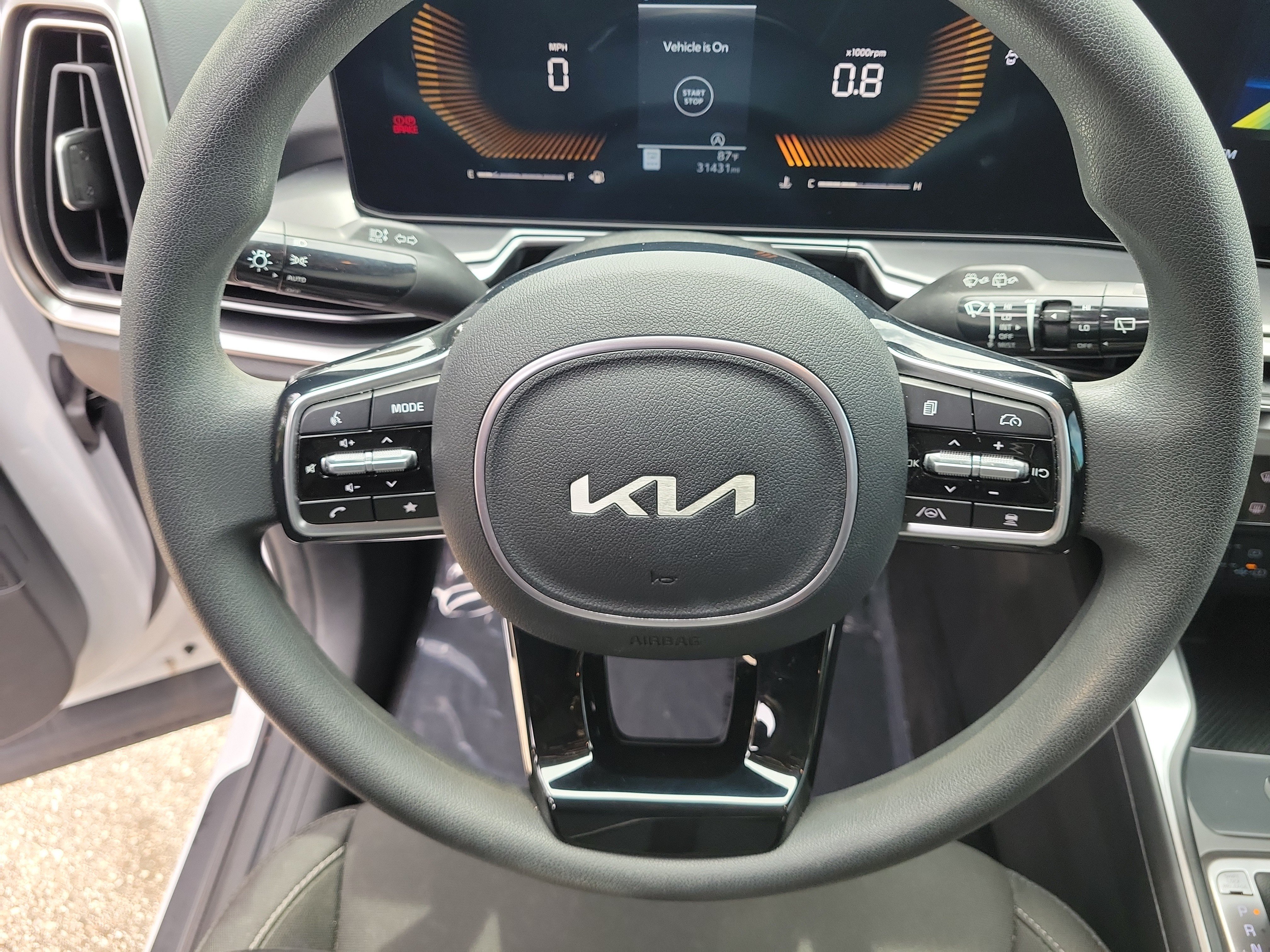 Used 2024 Kia Sorento LX FWD image 22
