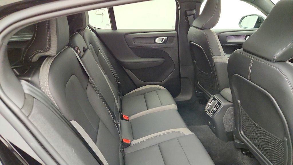 Used 2023 Volvo C40 P8 Recharge Plus w/ Climate Package AWD/4WD image 22