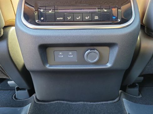 New 2026 Nissan Armada Platinum Reserve image 13