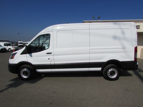 Used 2023 Ford Transit 250 Medium Roof w/ Load Area Protection Package image 9
