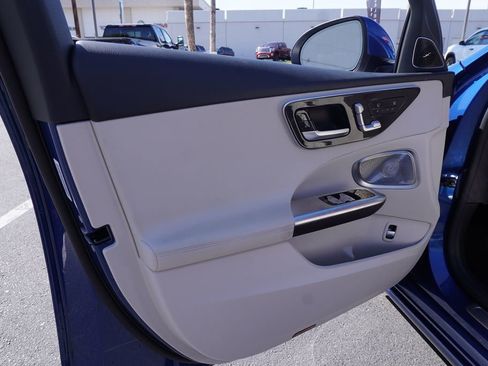 Used 2025 Mercedes-Benz C 300 Sedan image 15