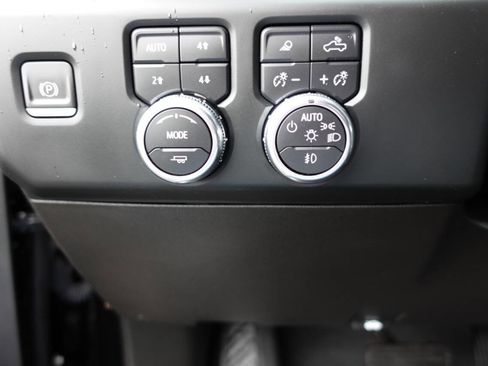 Used 2024 GMC Sierra 1500 AT4 w/ AT4 Preferred Package image 61