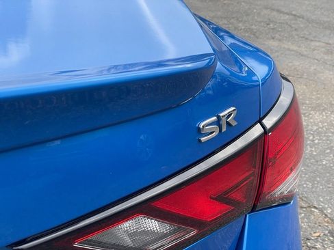 Used 2022 Nissan Sentra SR FWD image 28