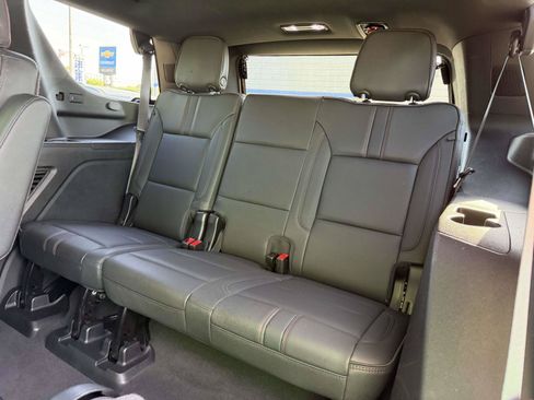 Used 2024 Chevrolet Tahoe RST w/ Luxury Package AWD/4WD image 12