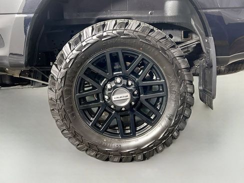 Used 2022 Ford F250 Lariat w/ Black Appearance Package AWD/4WD image 31