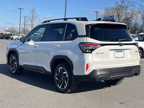 Used 2025 Subaru Forester Limited image 37