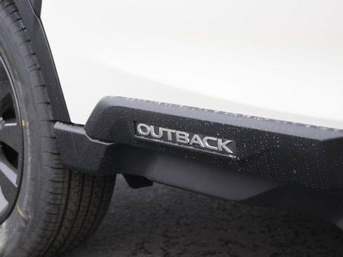 Used 2025 Subaru Outback Onyx Edition image 11