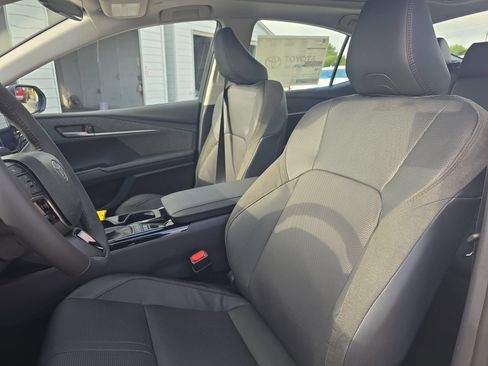 New 2026 Toyota Camry Hybrid AWD/4WD image 11
