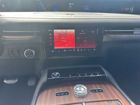 New 2026 Lincoln Navigator Black Label AWD/4WD image 17
