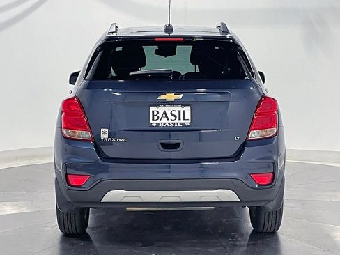 Used 2018 Chevrolet Trax LT w/ LT Convenience Package AWD/4WD image 12