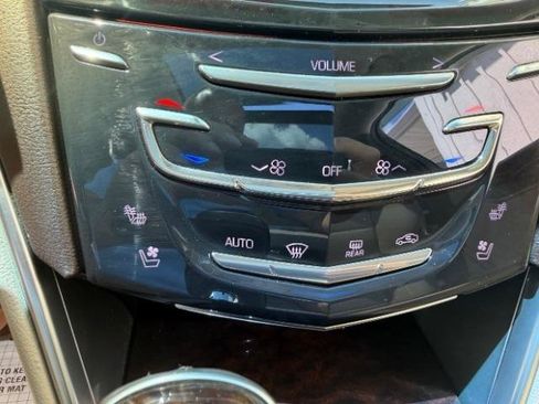 Used 2015 Cadillac XTS Luxury FWD image 23