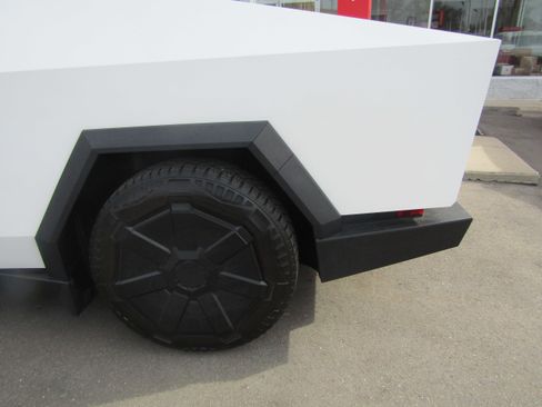 Used 2024 Tesla Cybertruck Cyberbeast image 8