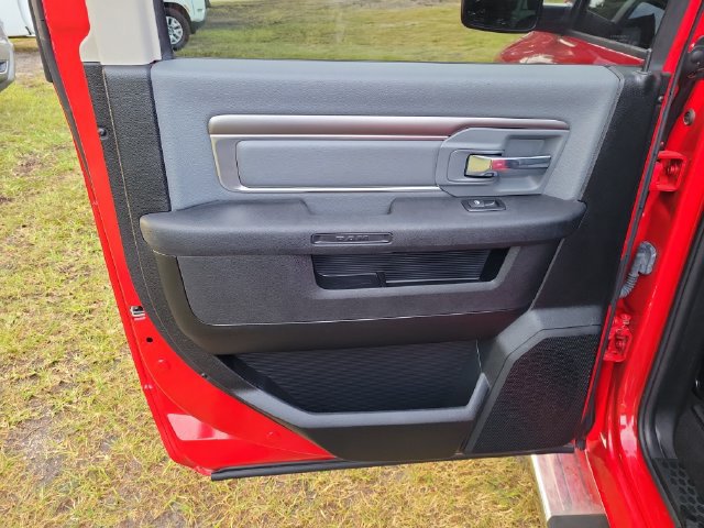 Used 2021 RAM 1500 Classic SLT RWD image 13