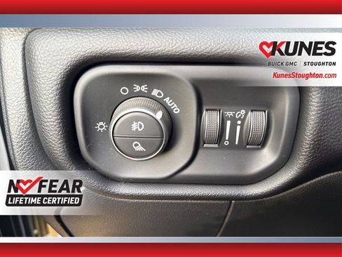 Used 2024 RAM 2500 Laramie AWD/4WD image 18