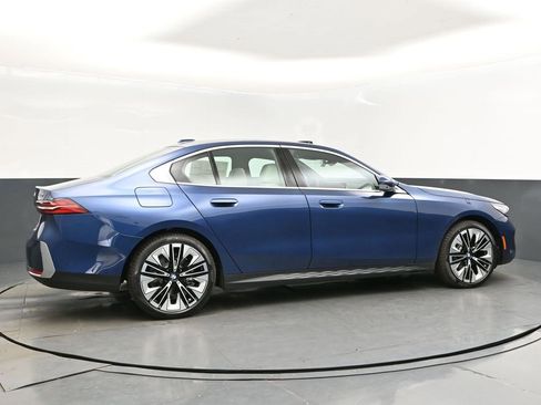 New 2026 BMW 530i w/ Premium Package image 8