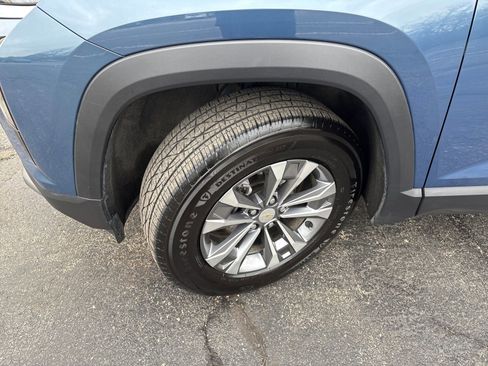 Used 2025 Chevrolet Equinox LT image 27