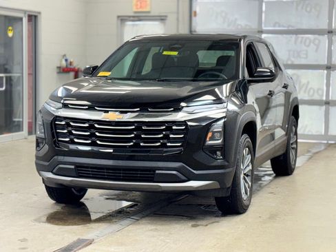 Used 2026 Chevrolet Equinox LT w/ Safety and Technology Package image 3