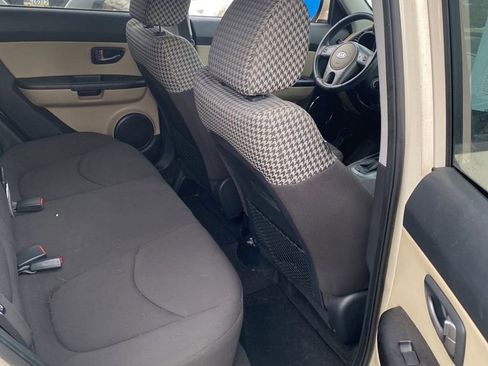 Used 2011 Kia Soul ! image 22