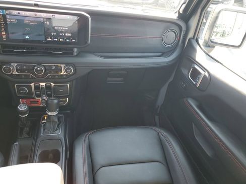 Used 2024 Jeep Wrangler Unlimited Rubicon image 28