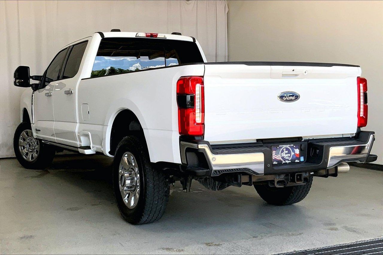 Used 2026 Ford F350 Lariat AWD/4WD image 9