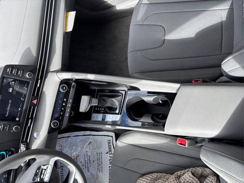 New 2025 Hyundai Elantra Blue image 20