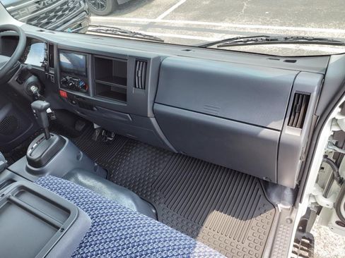 New 2025 Chevrolet Low Cab Forward 5500XG image 8