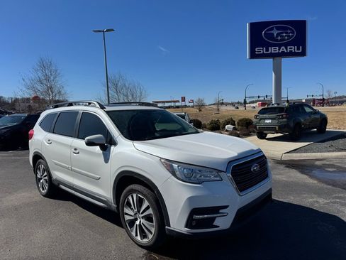 Used 2021 Subaru Ascent Limited w/ Technology Package image 2