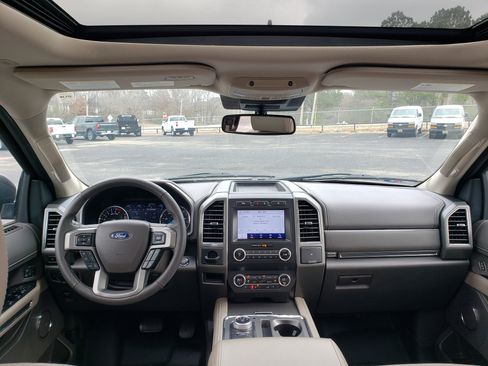 Used 2021 Ford Expedition XLT image 37
