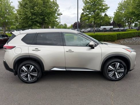 Used 2021 Nissan Rogue SL w/ Premium Package AWD/4WD image 9