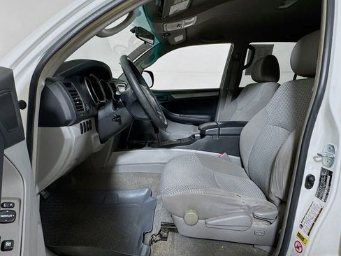 Used 2008 Toyota 4Runner SR5 image 16