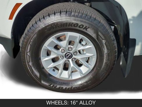 Used 2025 Nissan Frontier S RWD image 11