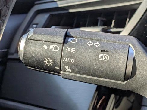 Certified 2022 Lexus ES 350 w/ Premium Package image 11