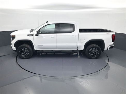 Used 2025 GMC Sierra 1500 Elevation w/ Elevation Premium Package image 21