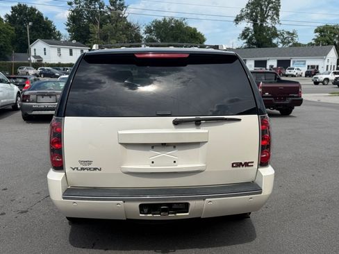 Used 2013 GMC Yukon Denali AWD/4WD image 6