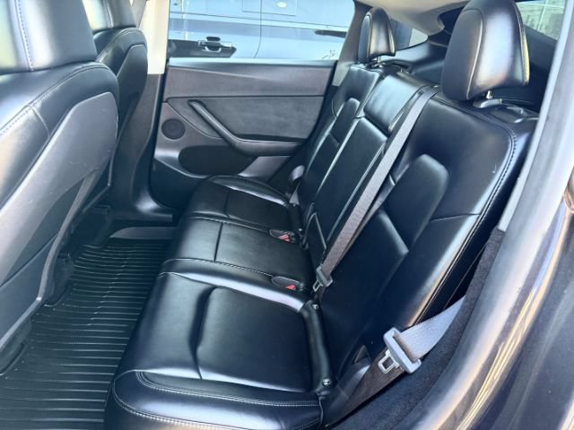 Used 2024 Tesla Model Y Long Range RWD image 14