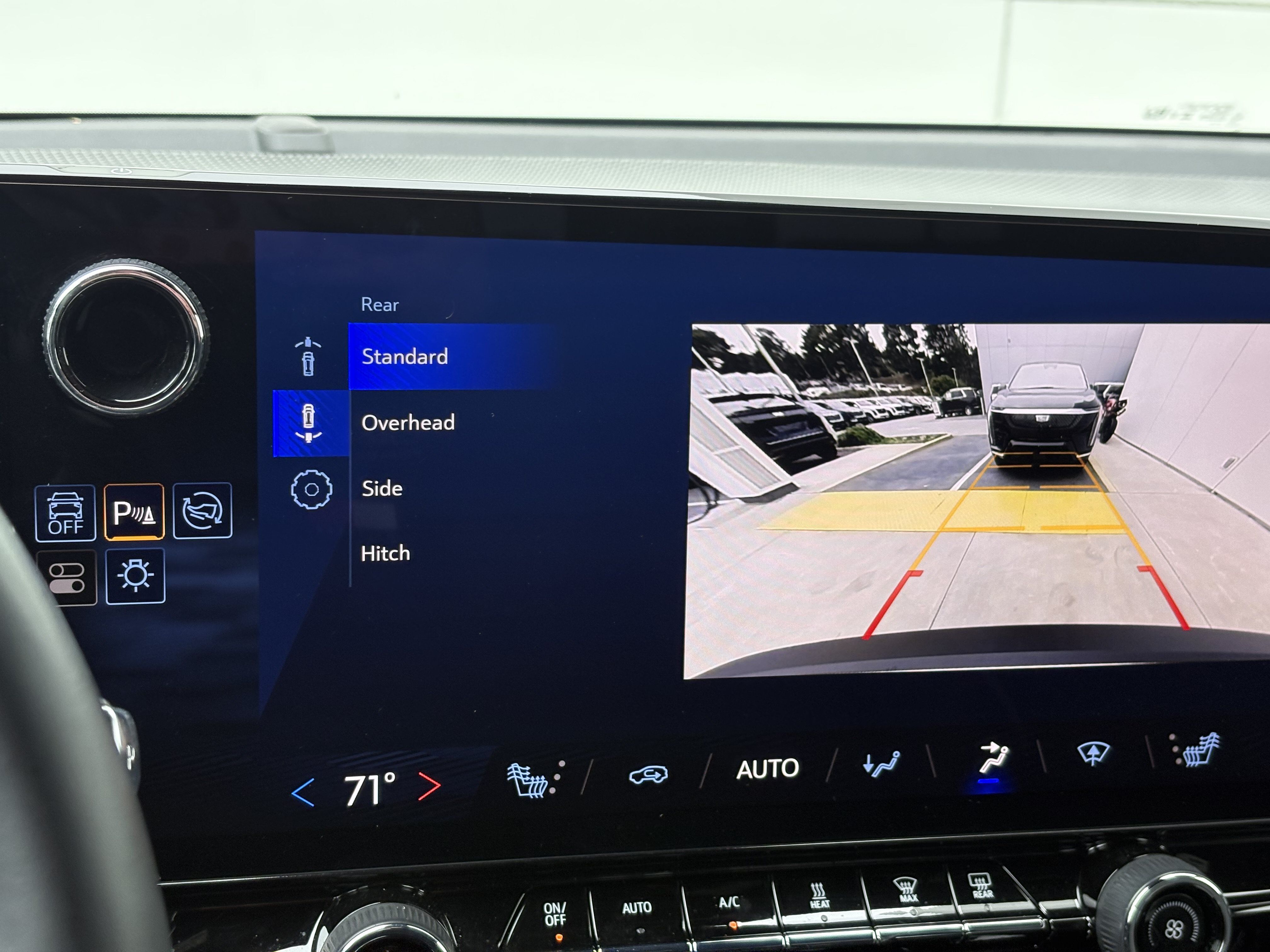 Used 2024 Chevrolet Blazer EV LT AWD/4WD image 23
