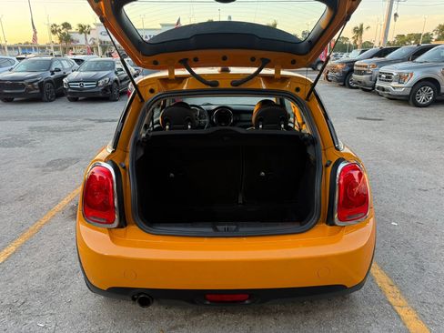 Used 2017 MINI Cooper 2-Door Hardtop FWD image 7