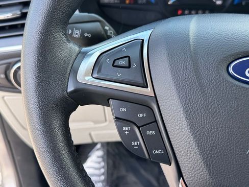 Used 2022 Ford Edge Titanium AWD/4WD image 15