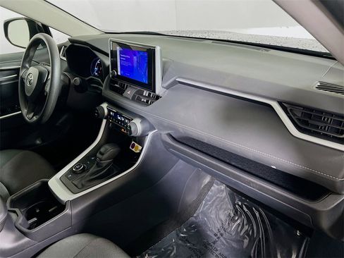 Certified 2025 Toyota RAV4 XLE image 25