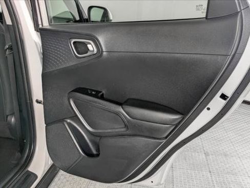 Used 2021 Kia Soul S FWD image 18