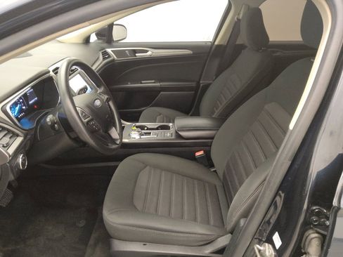 Used 2020 Ford Fusion SE image 17