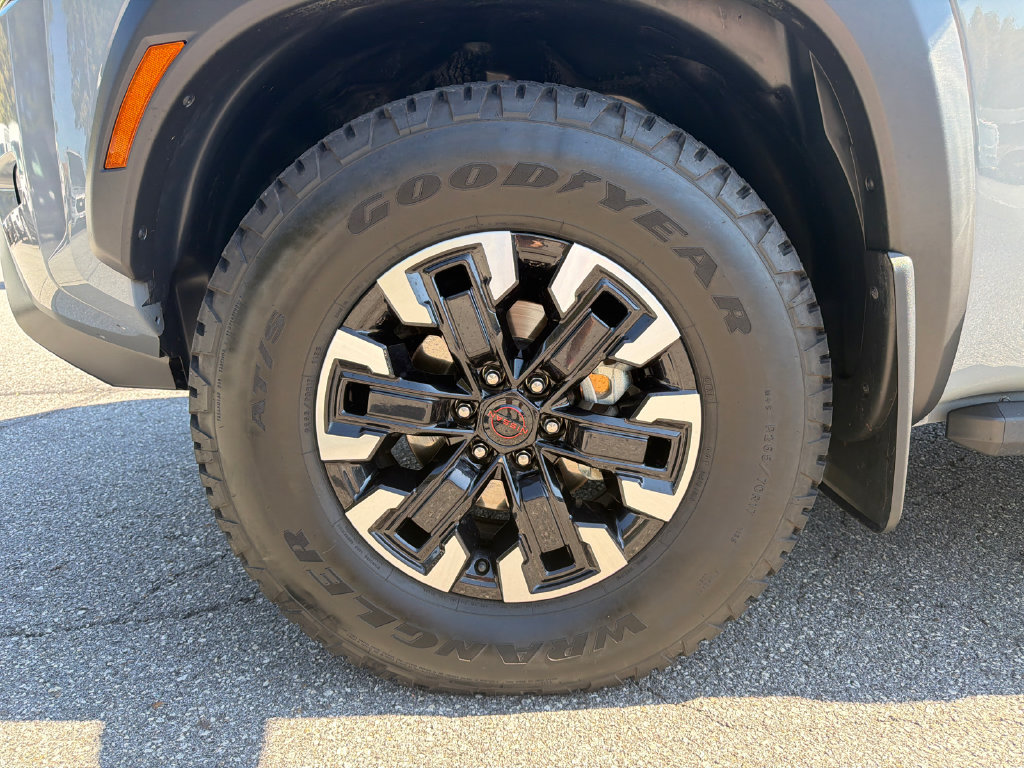 Used 2022 Nissan Frontier PRO-4X w/ Off-Road Protection Package AWD/4WD image 11